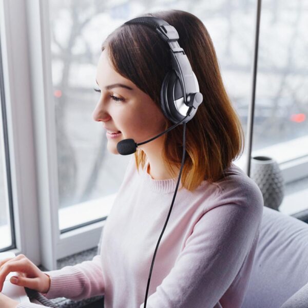 HS120 Over-ear Wired Stereo Headset with Flex Mic - Image 2